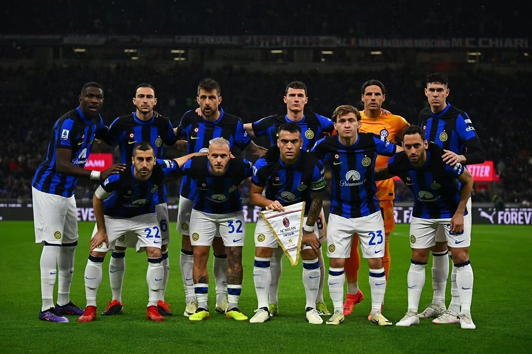 包含足总杯赛程吃紧；托特纳姆转会期再遭质疑；话题不断；年轻球员得到机会的词条