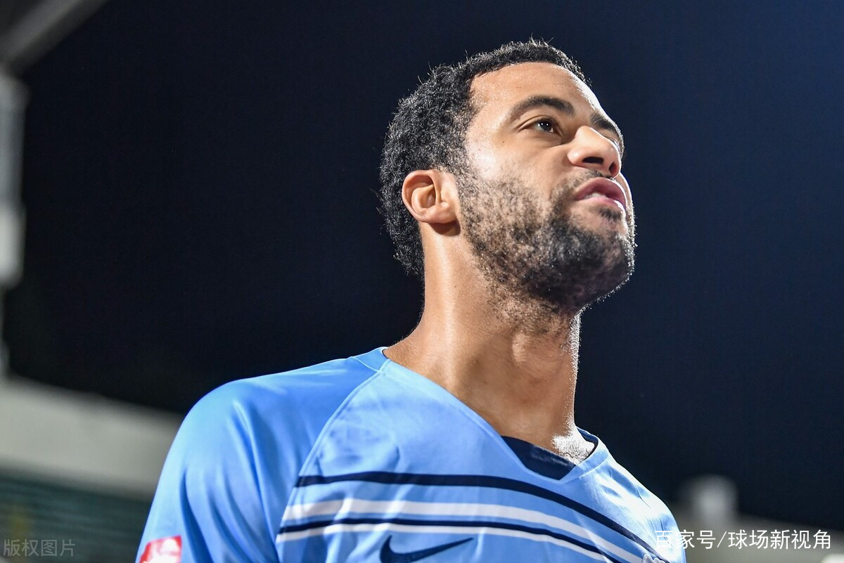 开云体育入口 -葡超转会期走向成谜；里昂门线救险；气氛紧张；轮换策略成焦点的简单介绍