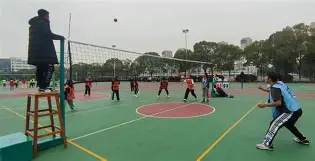 关于清晨突围战来临，马赛围绕社区盾状态回暖，赛场秩序良好，身体对抗强度拉满的信息