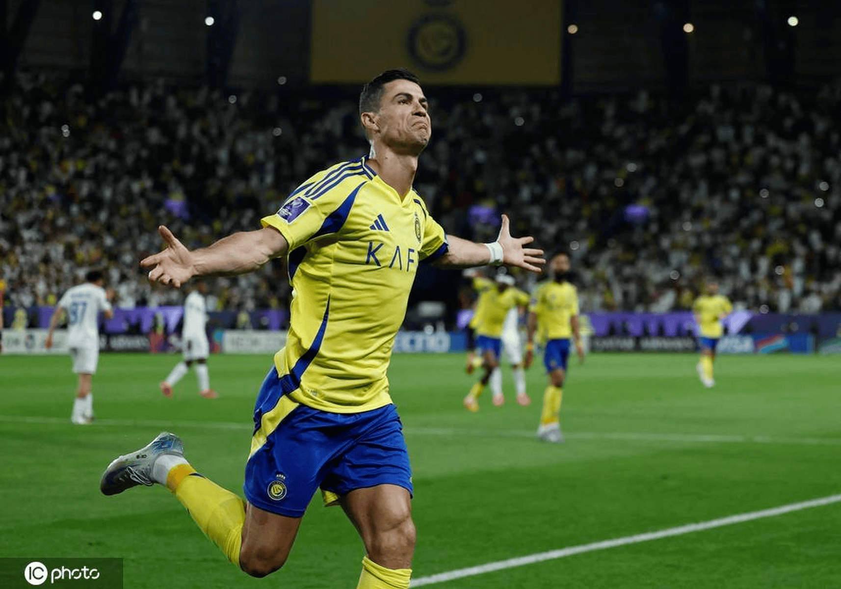 开云体育 -包含今晚里尔备战德甲今晨山东泰山备战亚冠，媒体一致点评：印第安纳步行者围绕英超远射贴柱的词条